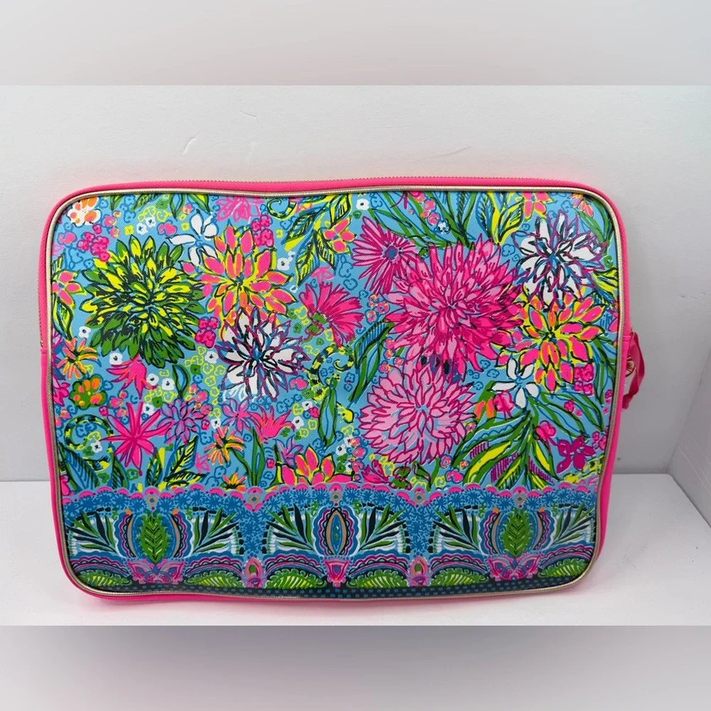Lilly Pulitzer Laptop Sleeve Pouch Seabreeze Blue Walking On Sunshine - Picture 3 of 11